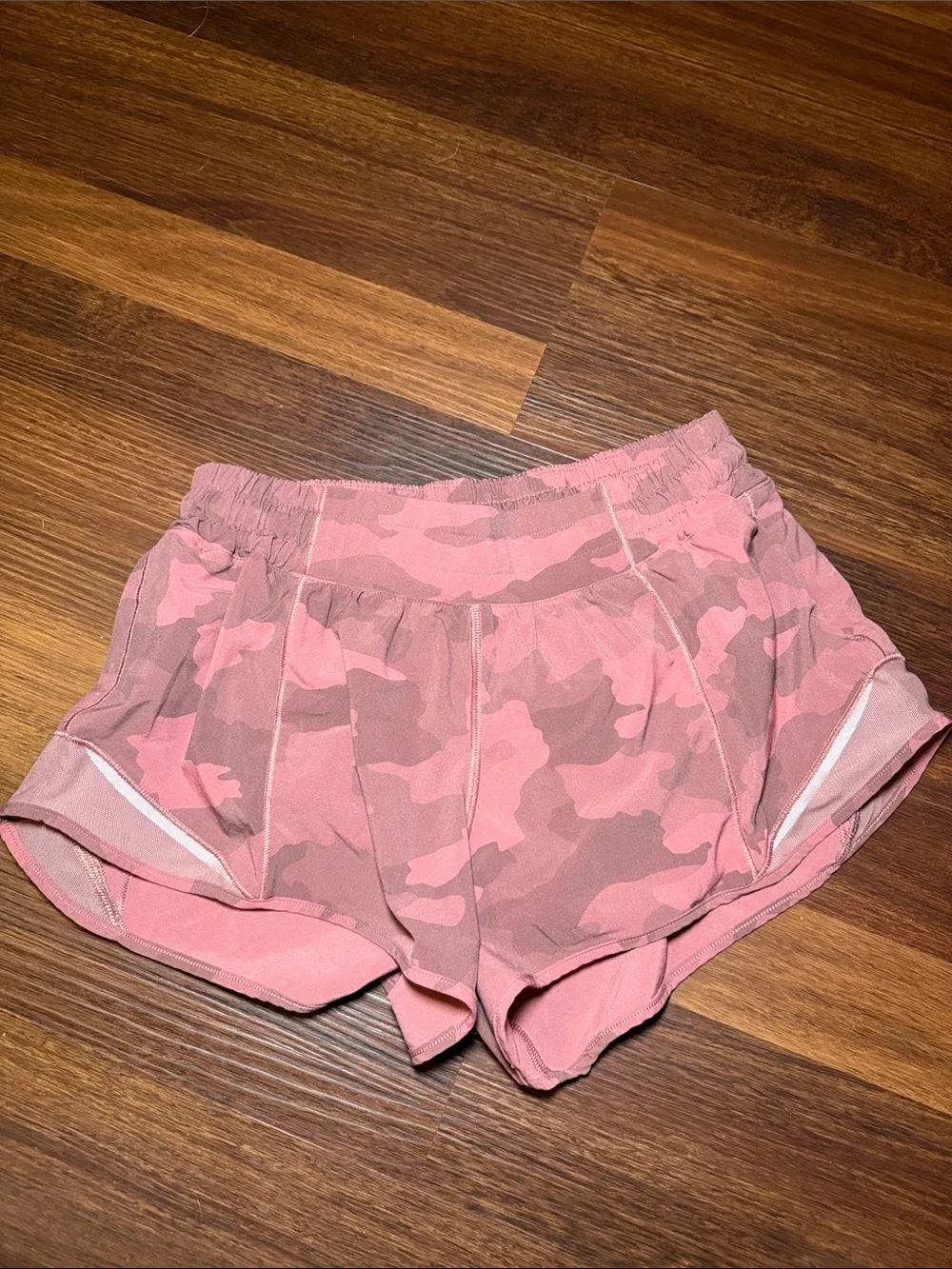 Lululemon hotty hot short